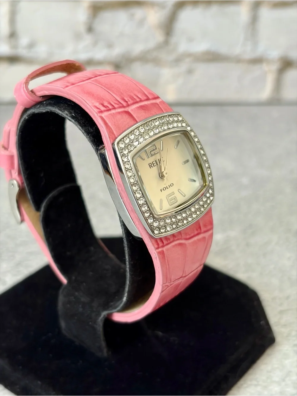 Relic Folio Ladies Pink Crystal Bezel Quartz Watch New Battery 27mm